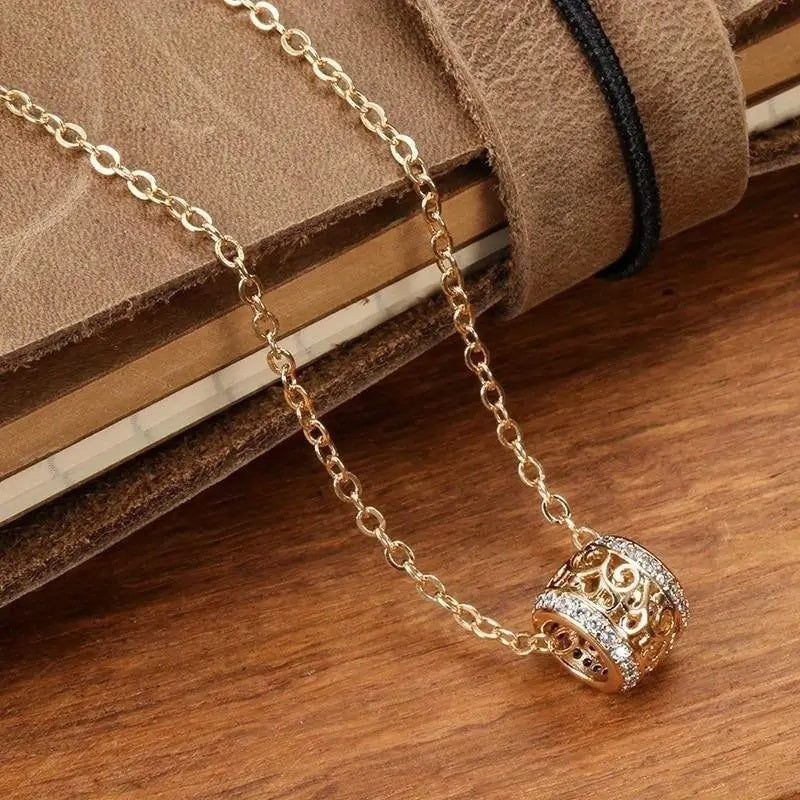 Exquisite Hollow Barrell Fashion Necklace
