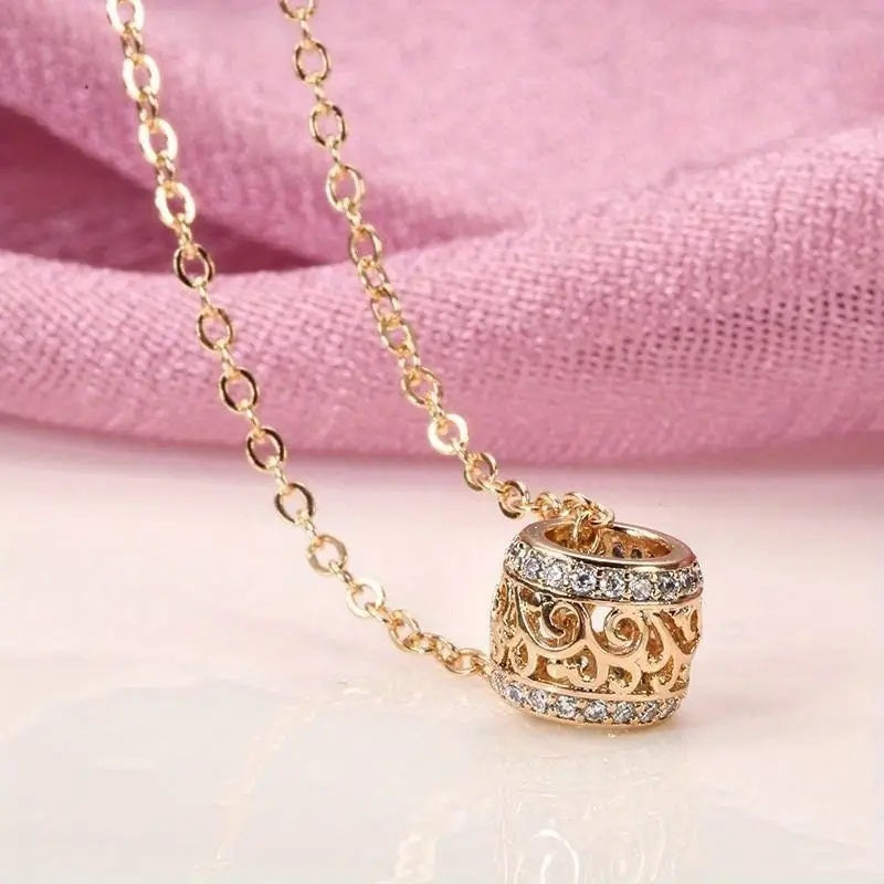 Exquisite Hollow Barrell Fashion Necklace