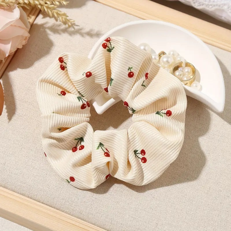 Søt Kirsebær Trykk Stoff Scrunchie