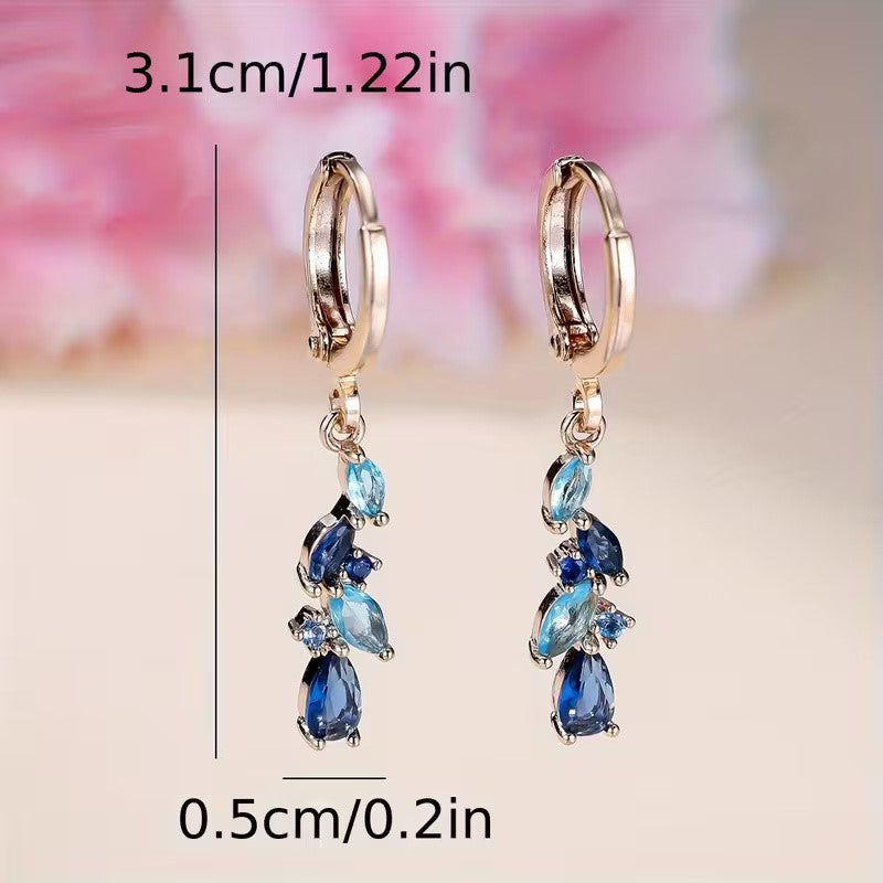Elegant leaf-shaped Pendant Earrings