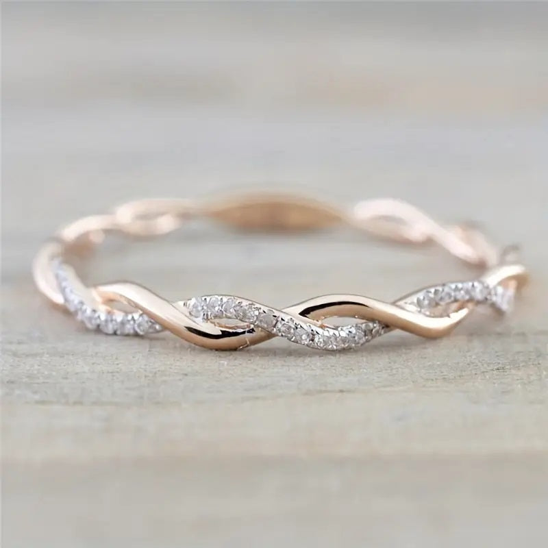 Twist Elegance Ring